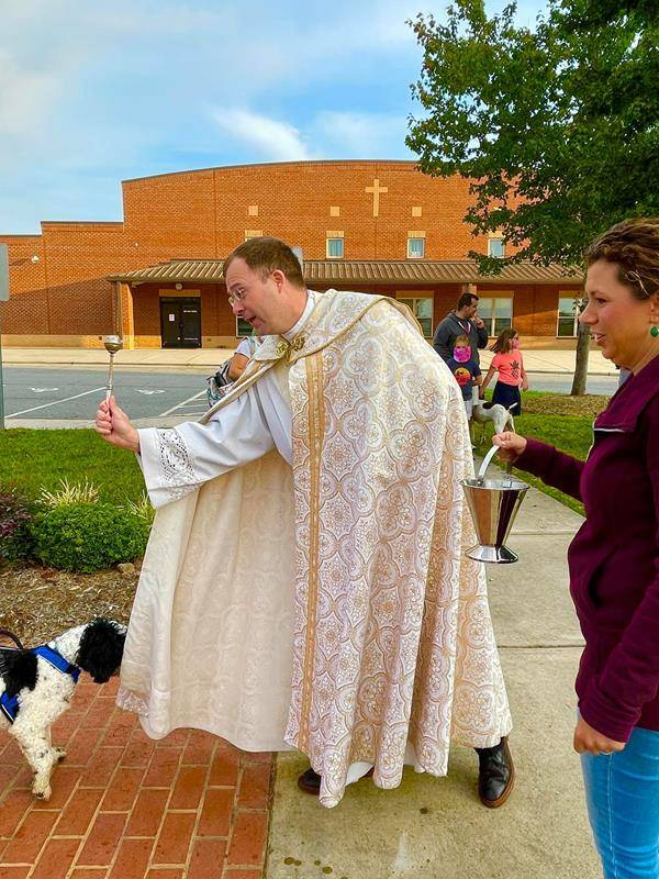 Sacred Heart Catholic School celebrated their Annual Blessing of the Animals in honor of the Feast Day of St. Francis on Oct 4th. St Francis of Assisi is the patron saint of animals, merchants and ecology.